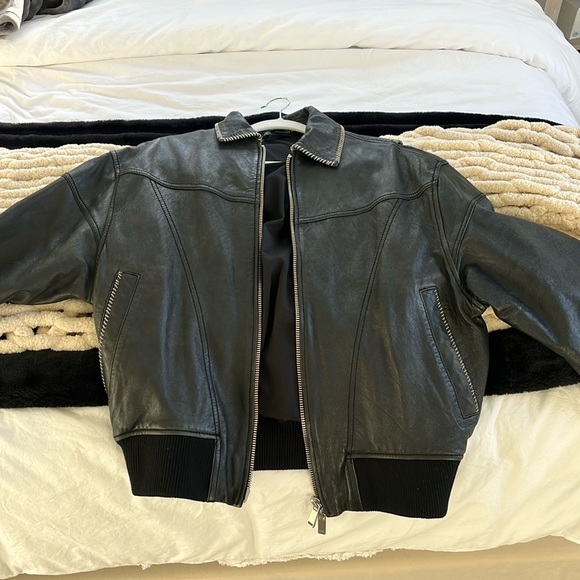 Zara men’s black bomber jacket with white stitching - Picture 2 of 3